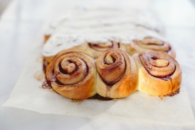 blackberry jam buns with crème fraîche frosting + no kid hungry