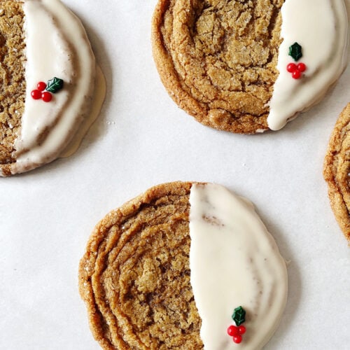 Gingerbread Pan Cookie - THREECOOKINGSISTERS