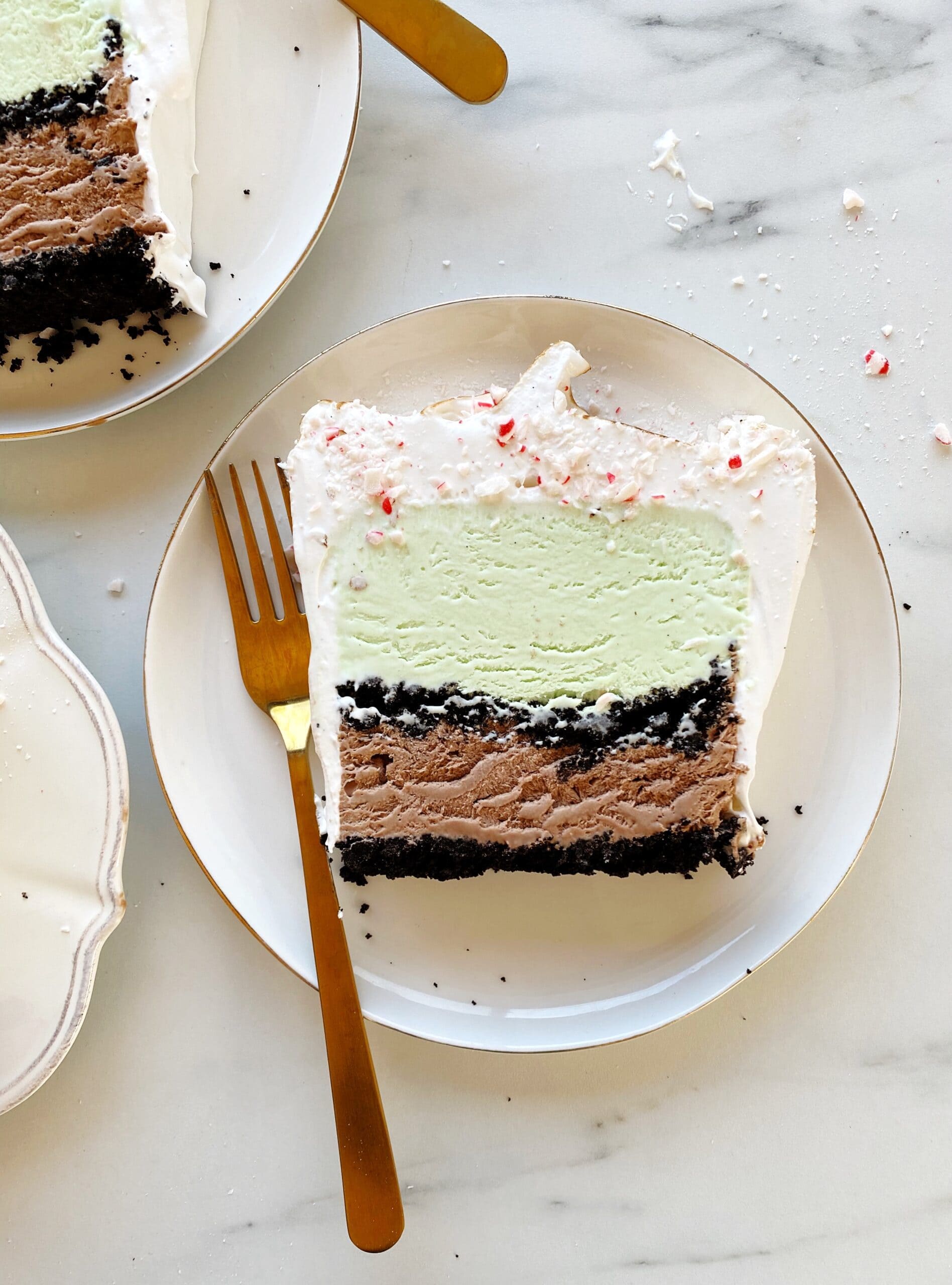 Upside Down Ice Cream Cone Cake - Mom Loves Baking