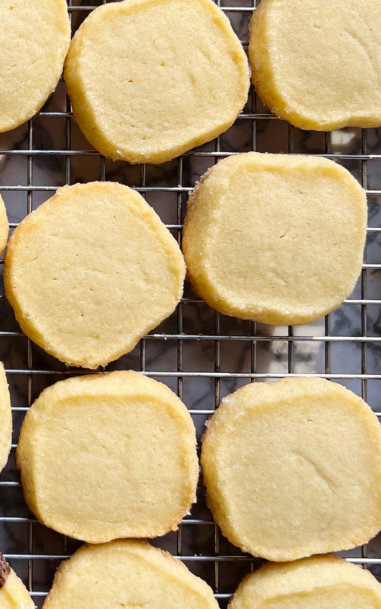 Buttery Vanilla Shortbread Cookies