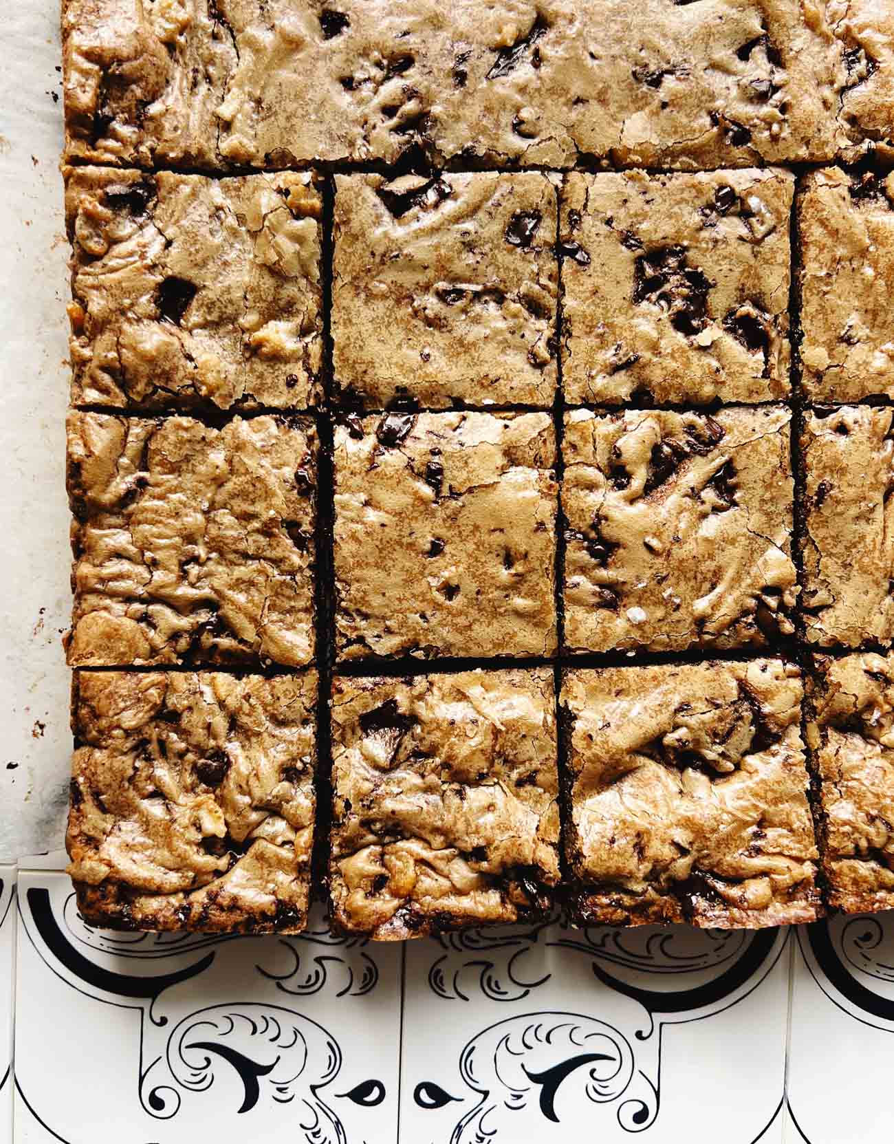 scotcharoo blondie bars cut into squares