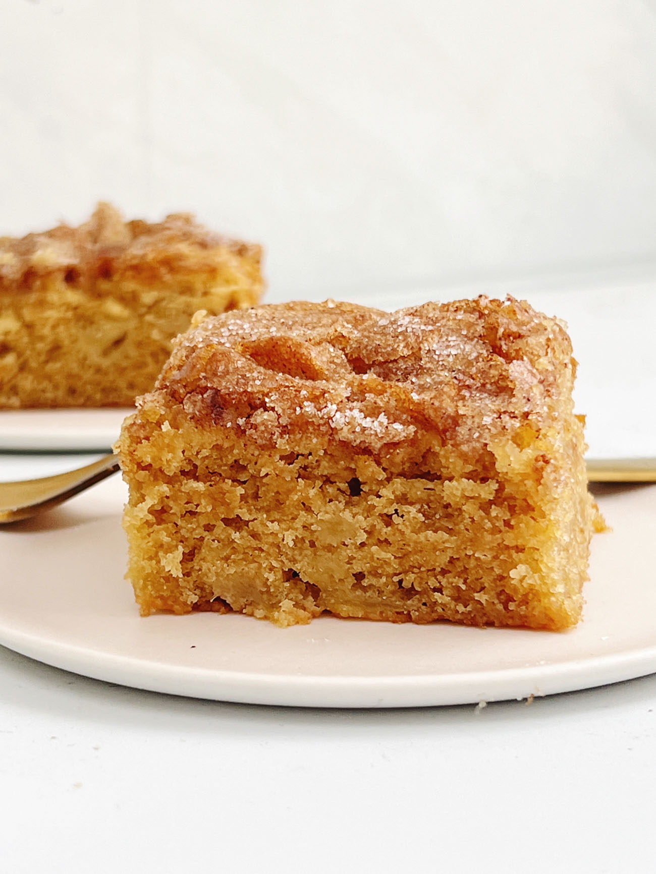 apple cake on pink plate